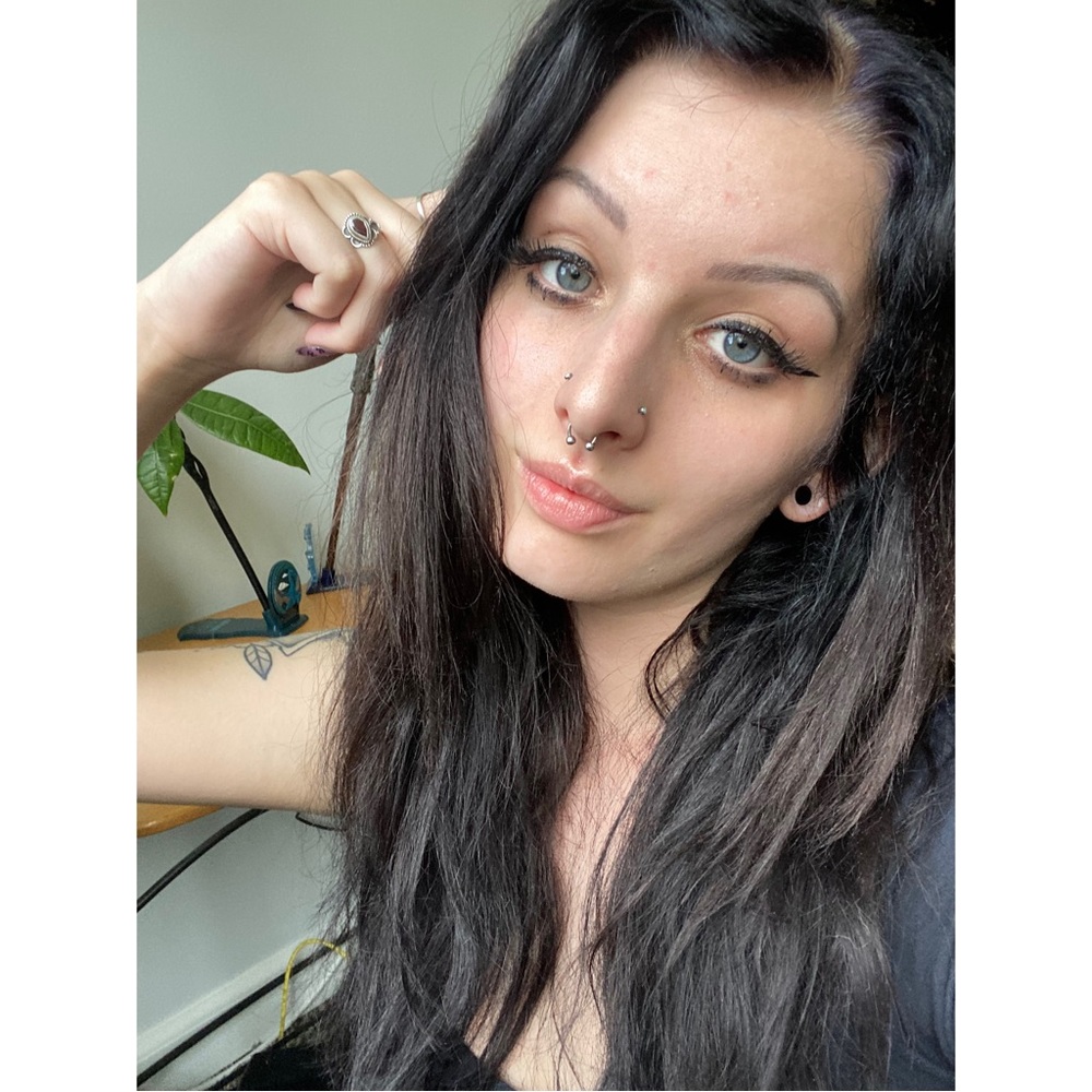 Meet your Posher, Lainie